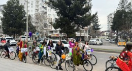 Amed Eğitim Sen: Özgür Kadınlar Bisiklet Turu gerçekleştirdi