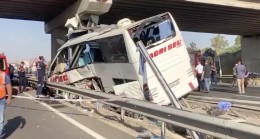 Otobüs köprü ayağına çarptı: 10 ölü, 25 yaralı