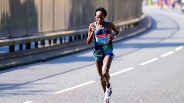 Londra Maratonu: Kadınlarda ‘dünya rekoru’ geldi