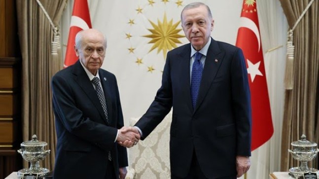 MHP ve AKP arasında gerilim: Bahçeli, “Sabrımızı taşırmasınlar” dedi