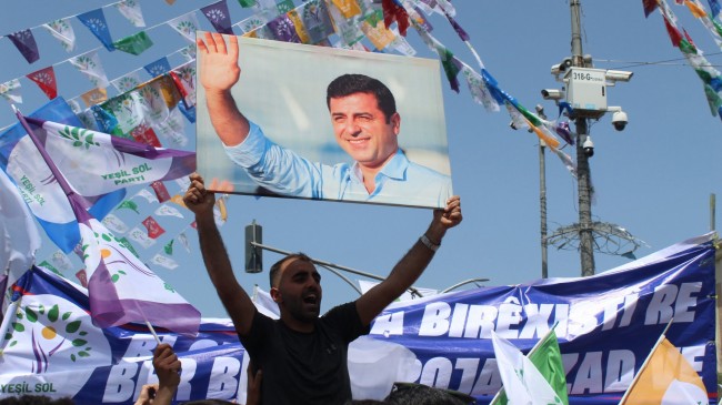 Selahattin Demirtaş aktif siyaseti bıraktı