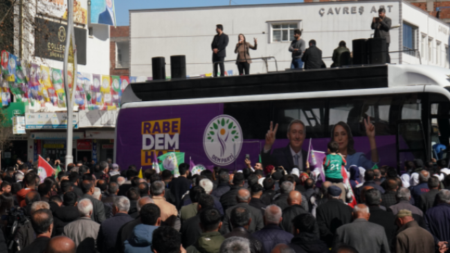 DEM Parti Eş Genel Başkanı Tülay Hatimoğulları Diyarbakır’a geldi