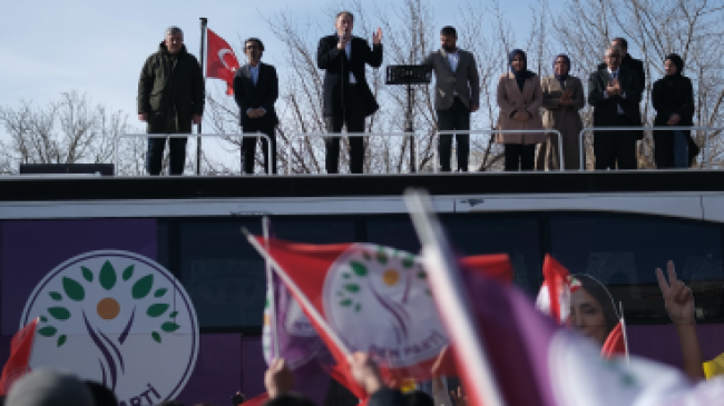 DEM Parti Eş Başkanı Bakırhan Hınıs’ta: Kürt sorunu idam sehpalarıyla çözülmedi, çözülmeyecek