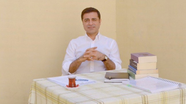 HDP eski Eş Genel Başkanı Demirtaş’a 2 yıl 6 ay hapis cezası