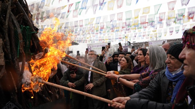 11 şehirde Newroz kutlamaları devam ediyor