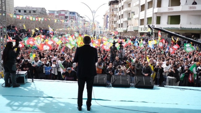 Bakırhan Van’dan seslendi: Kürt meselesini çözmeyenler çözüldü, iktidar da dibi görecek