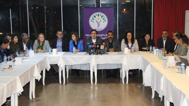 DEM Parti Diyarbakır’da basın mensuplarıyla buluştu: Özgür Basının önerilerini de dikkate alacağız