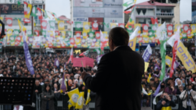 Bakırhan: İrade de muhatap da Newroz alanlarındaki milyonlarca insanımızdır