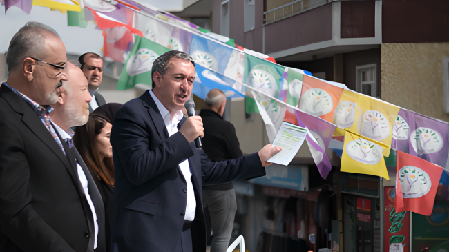 Bakırhan: Seydalarımızın dualarıyla 31 Mart’ta kayyım anlayışını sandığa gömeceğiz