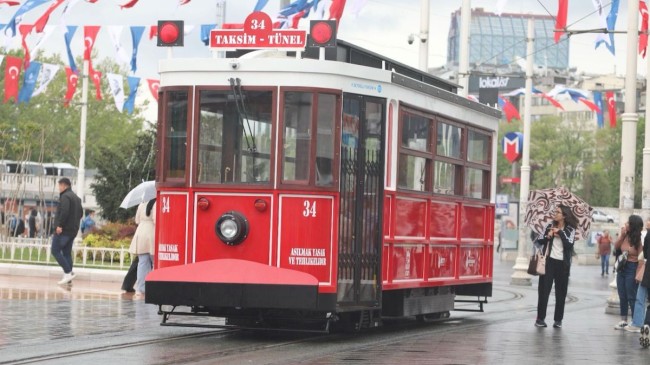 İstiklal Caddesi’ne bataryalı tramvay geliyor