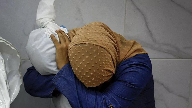Cenazesini kucaklayan Gazzeli kadının fotoğrafına Dünya Basın Fotoğrafı Ödülü verildi