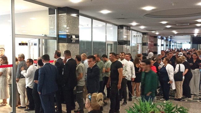 Mecliste ucuz bayram çikolatası kuyruğu