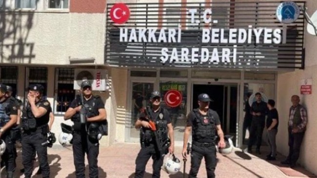 DEM Parti Hakkari’ye atanan Kayyıma karşı İdare Mahkemesine başvurdu